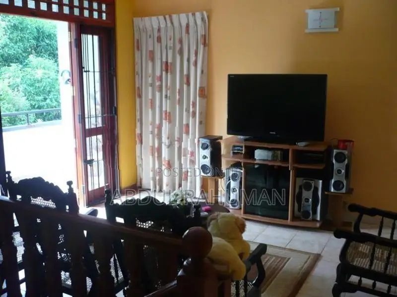 තට්ටු දෙකේ Gedara 6 Rooms Hanwela Pathgama