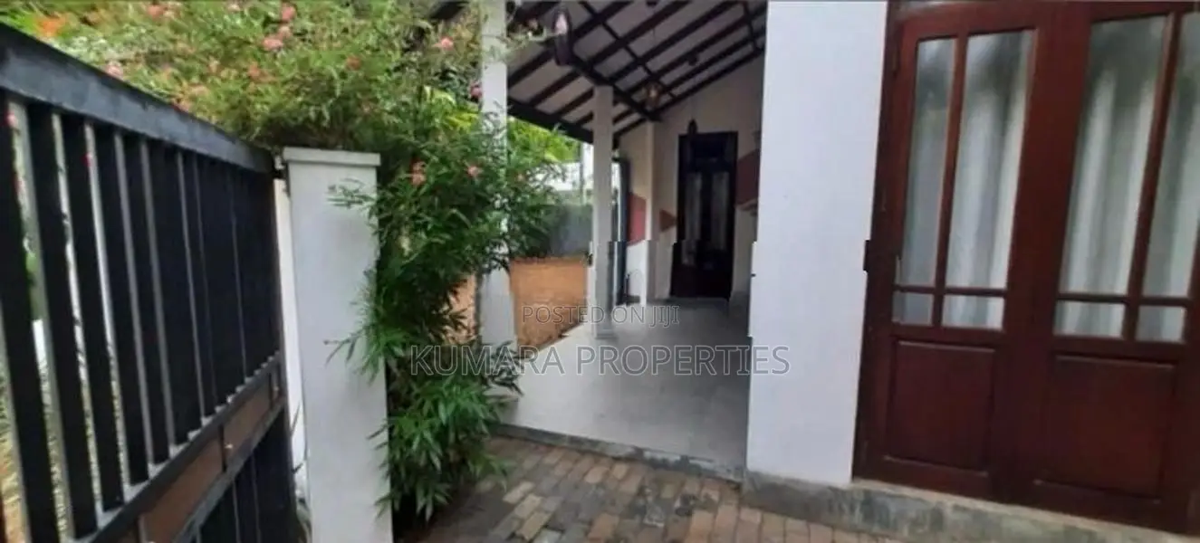 Modern House for Sale in Wadduwa – Thalpitiya