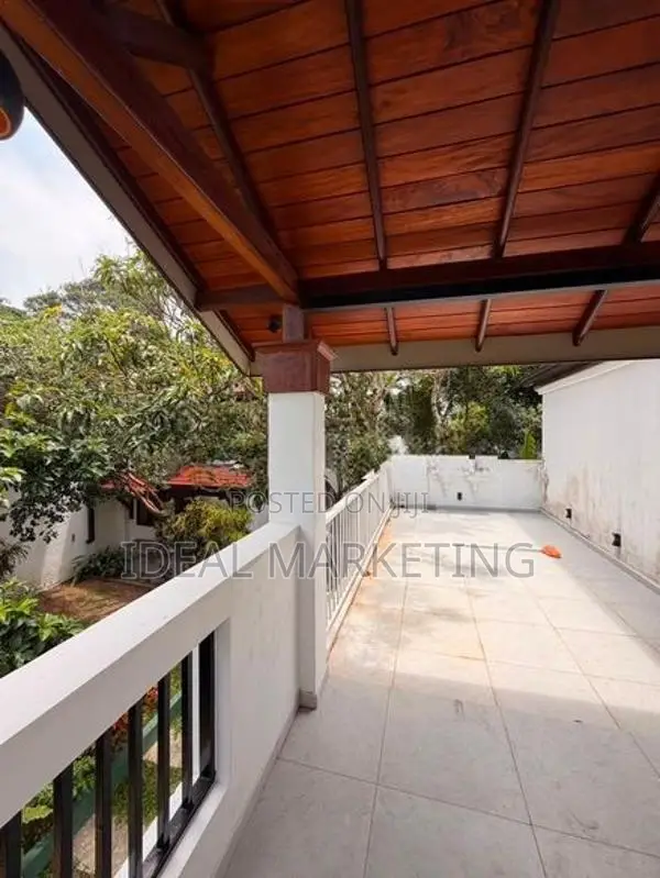 Pepiliyana - Spacious Three Storied House for rent
