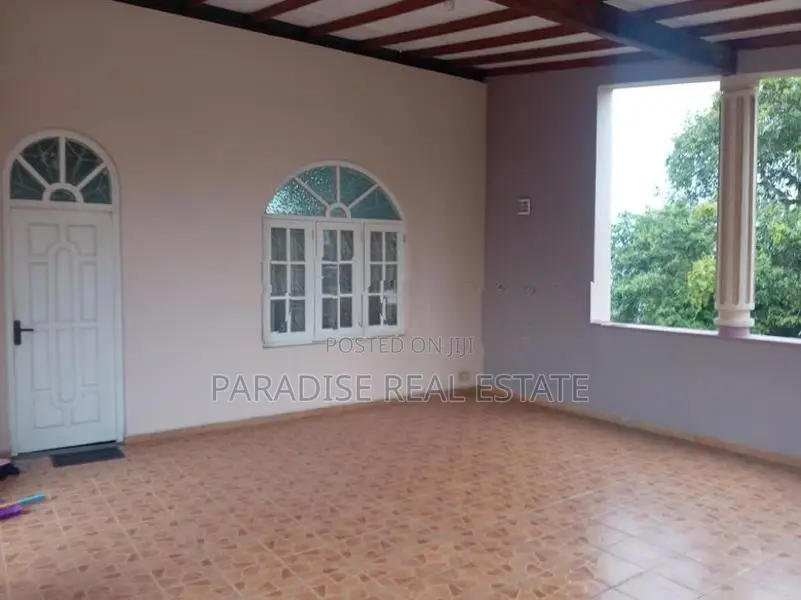 SPACIOUS 2ND FLOOR HOUSE FOR RENT IN MOUNT LAVINIA