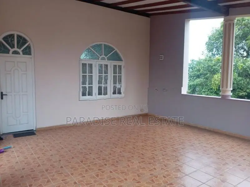 SPACIOUS 2ND FLOOR HOUSE FOR RENT IN MOUNT LAVINIA