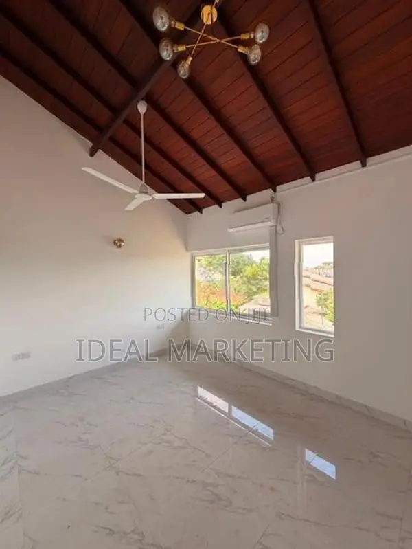 Pepiliyana - Spacious Three Storied House for rent