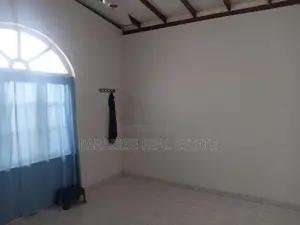 SPACIOUS 2ND FLOOR HOUSE FOR RENT IN MOUNT LAVINIA