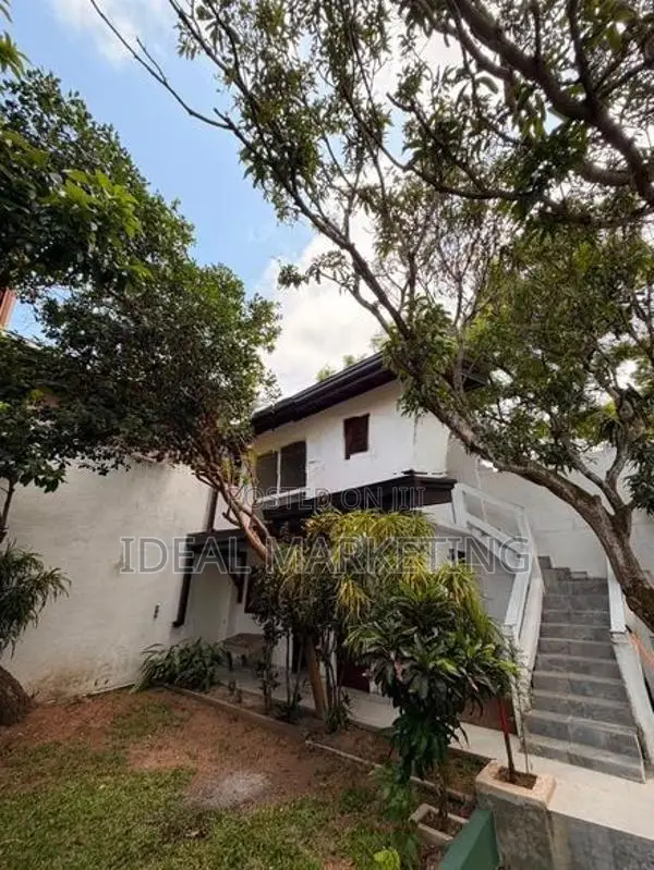 Pepiliyana - Spacious Three Storied House for rent