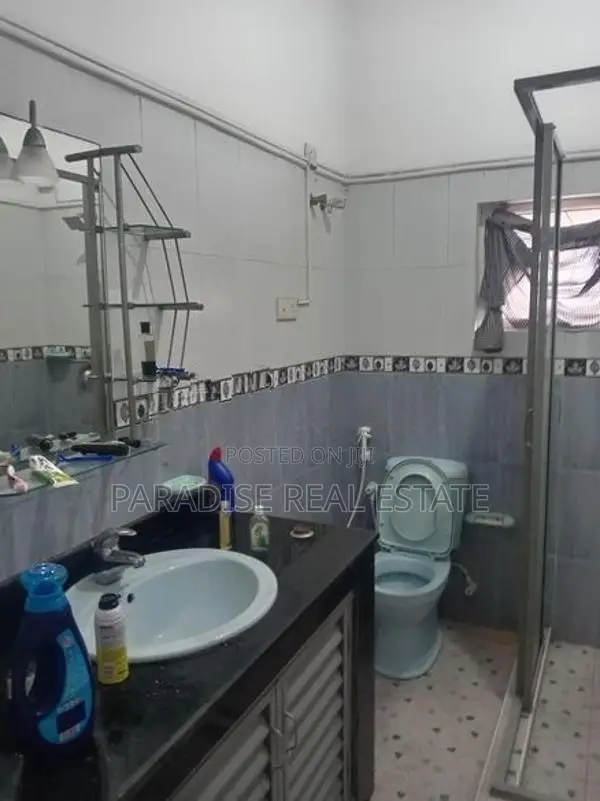 SPACIOUS 2ND FLOOR HOUSE FOR RENT IN MOUNT LAVINIA