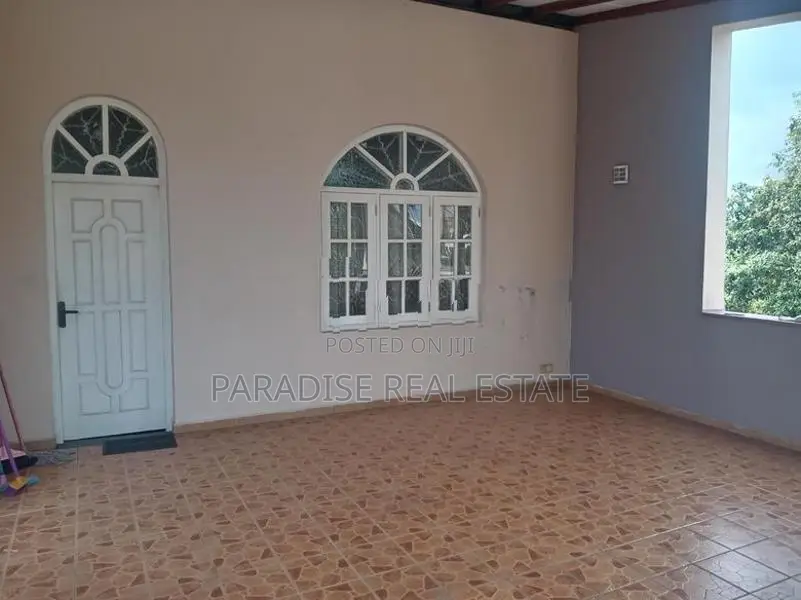 SPACIOUS 2ND FLOOR HOUSE FOR RENT IN MOUNT LAVINIA