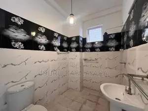5 Bed Rooms House for Rent Mirihana