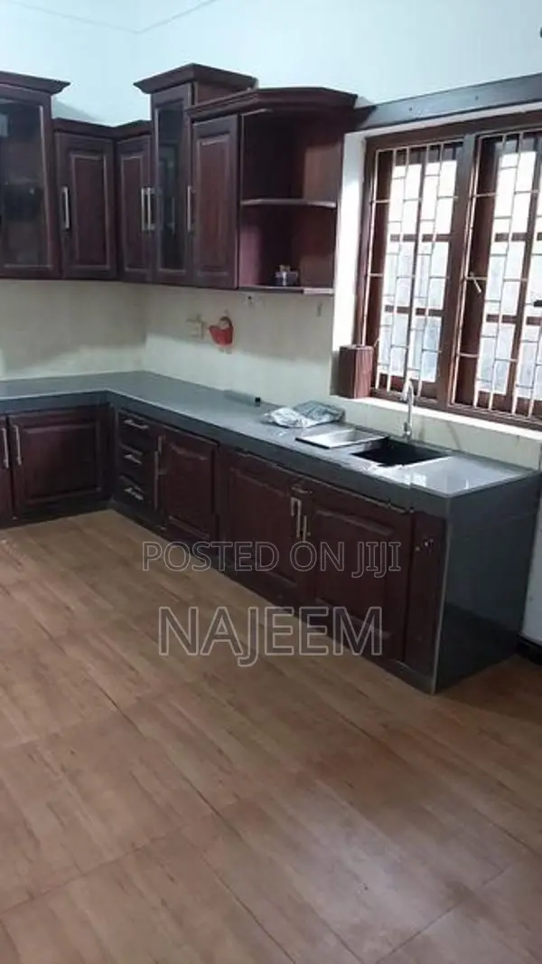 House for Sale in Colombo 8