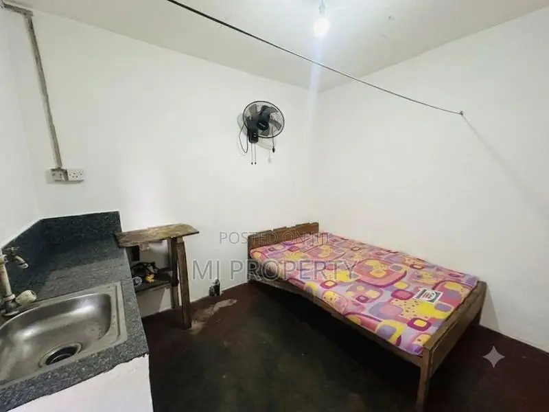 ( YR-1149) Valuable Single Storey House Rent in Godagama