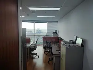 Fully Furnished Serviced Office Space for Rent – WTC Colombo 01(CR128)