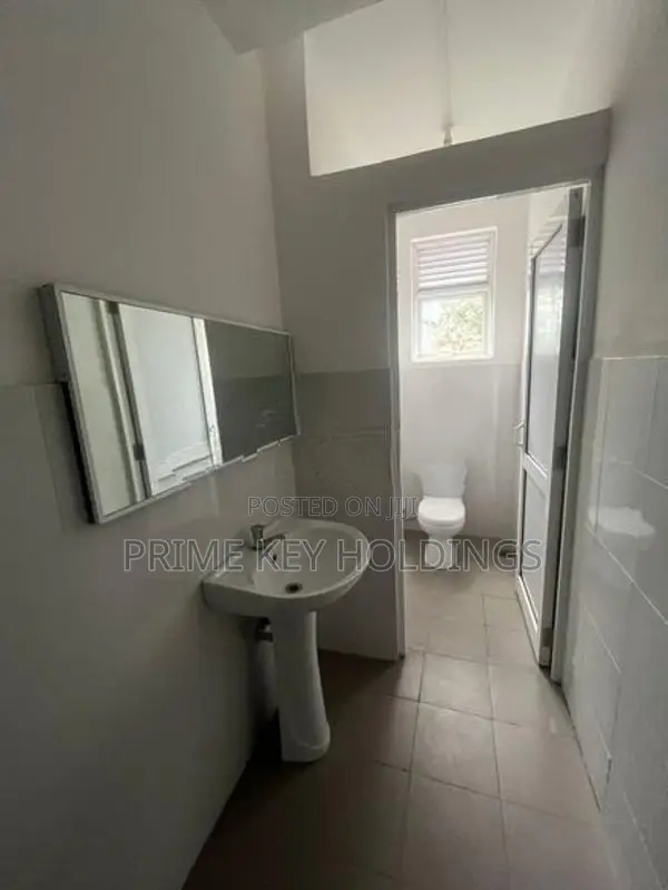 Premium 3-Storey Office Building for Rent – Maharagama (CR121)