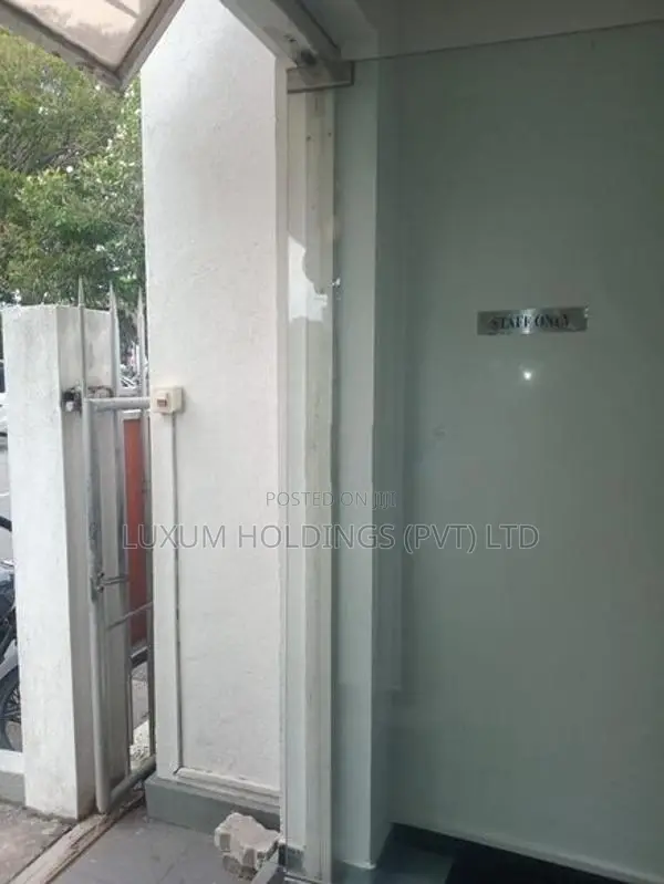 Fully A/C Office for Rent in Thummulla Colombo 05
