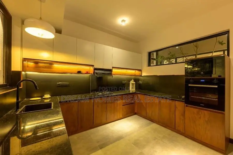 Kandy Architecturally Designed Hillside Villa for Sale with Mountain