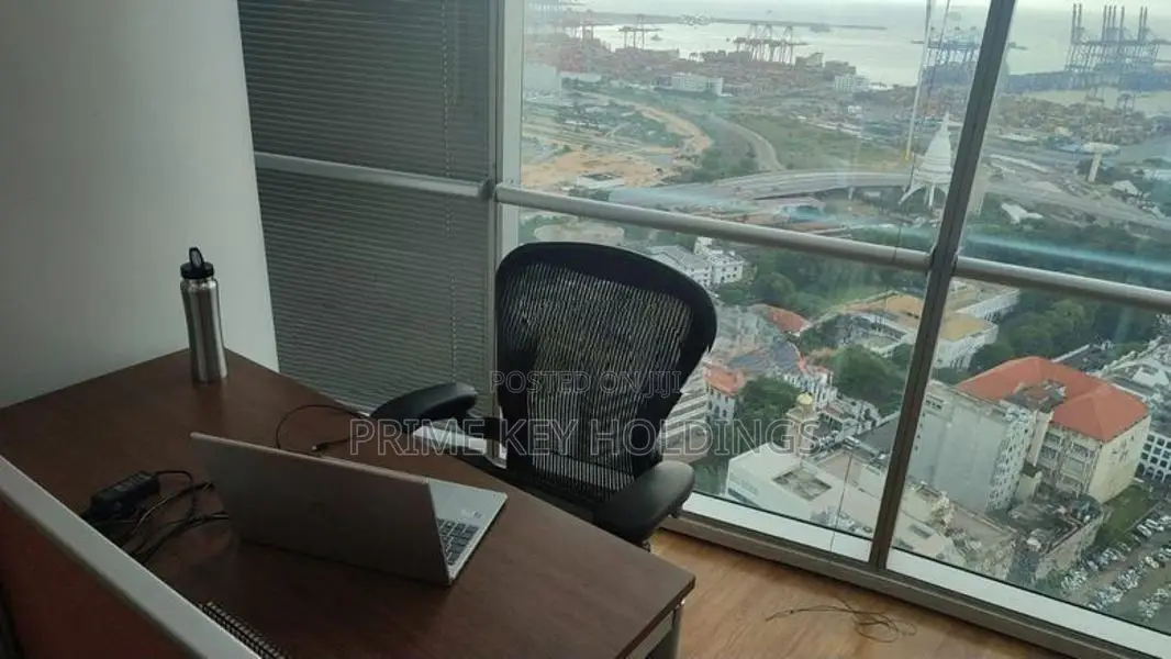 Fully Furnished Serviced Office Space for Rent – WTC Colombo 01(CR128)