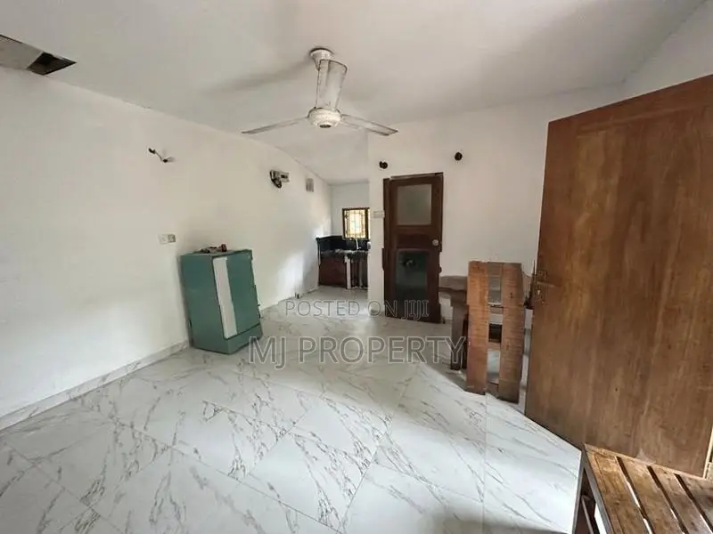 ( YR-1148) Valuable Single Storey House Rent in Godagama