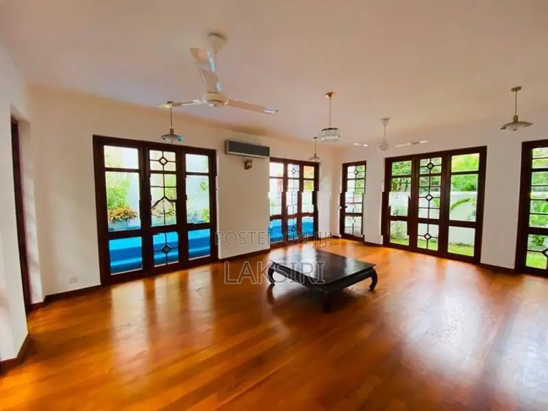 Luxury Modern House for Sale Nawala koswaththa