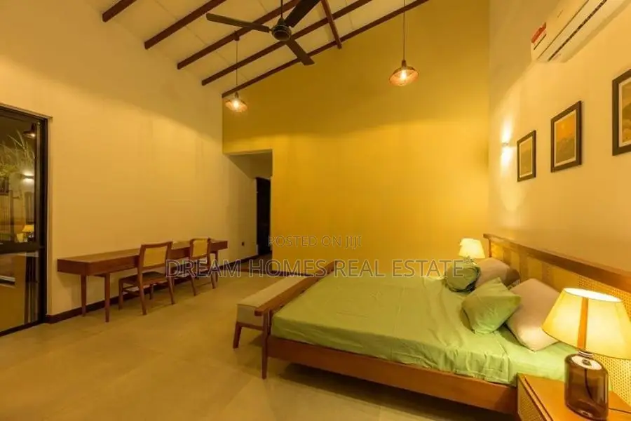 Kandy Architecturally Designed Hillside Villa for Sale with Mountain
