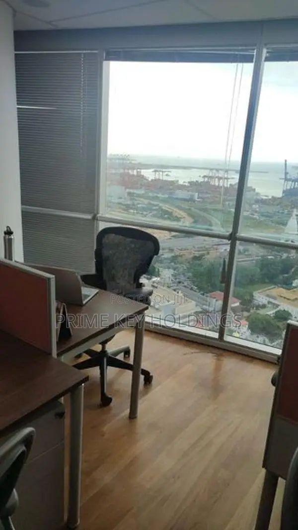 Fully Furnished Serviced Office Space for Rent – WTC Colombo 01(CR128)