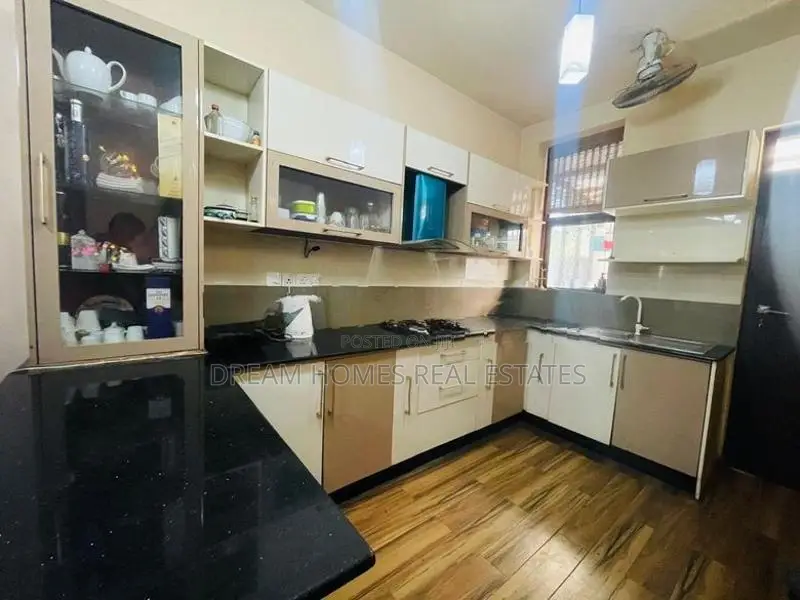 Luxurious 4-Bedroom House for Sale in Kiribathgoda - Makola