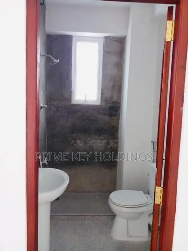 Commercial Property for Rent – Colombo 05 (CR117)