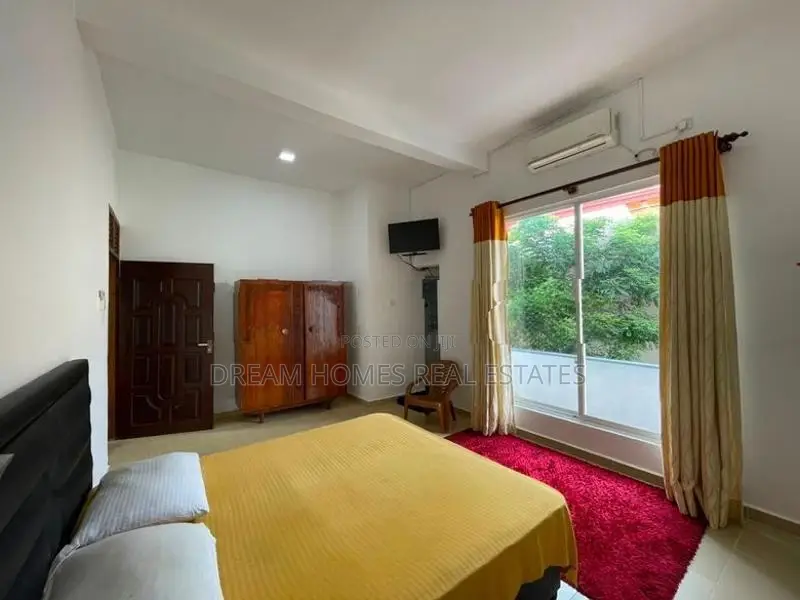 Modern 3-Storey House Sale Pannipitiya