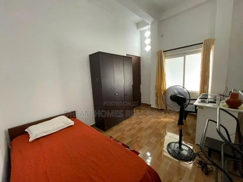Modern 3-Storey House Sale Pannipitiya