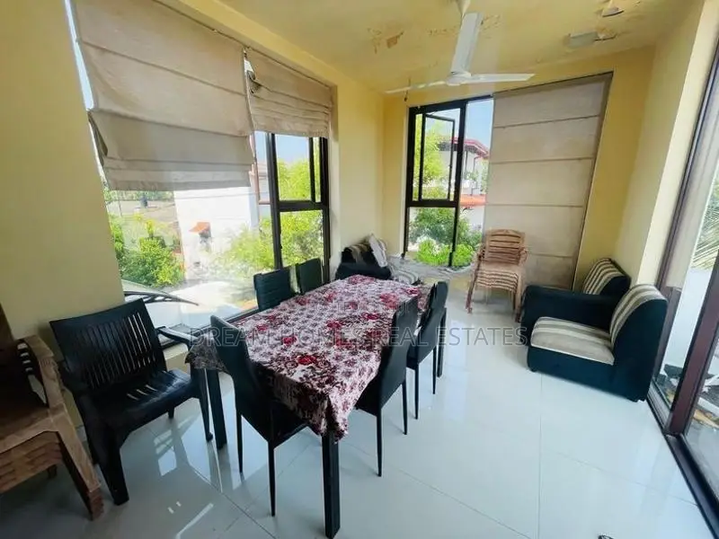 Luxurious 4-Bedroom House for Sale in Kiribathgoda - Makola