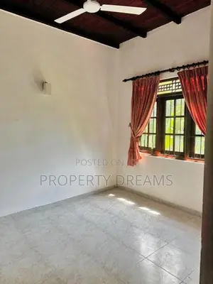 Valuable Residential Land Available for Sale Pannipitiya