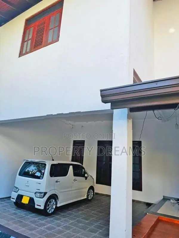 Valuable Residential Land Available for Sale Pannipitiya