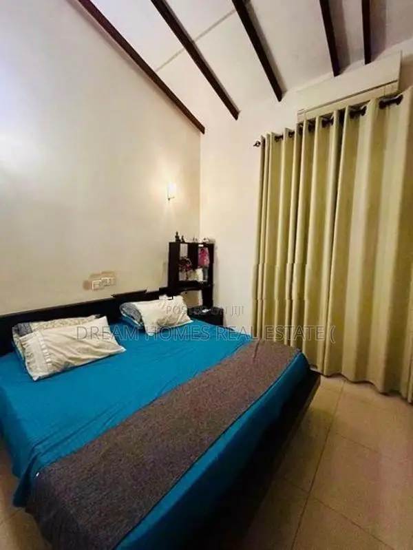Luxury Family Home for Sale – Pelawatte Lake Road