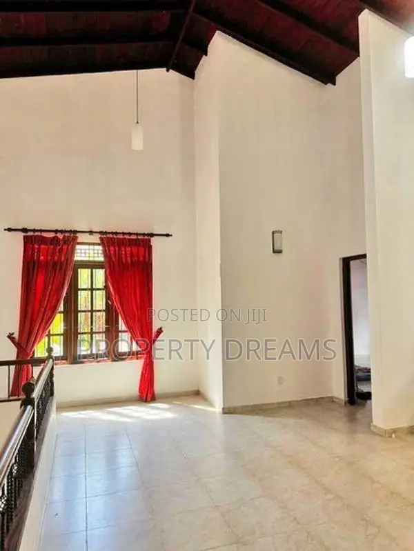 Valuable Residential Land Available for Sale Pannipitiya