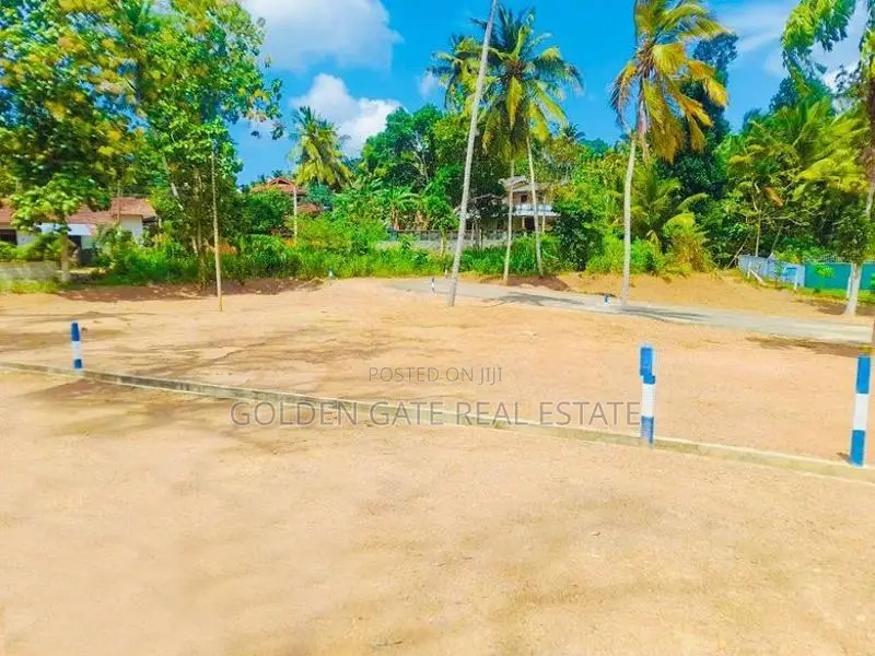 මාතරින් පර්චස් 9ක ඉඩමක් විකිණීමට