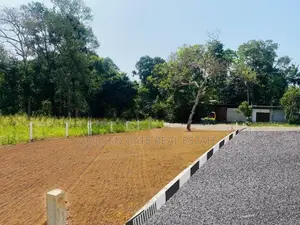 මාතරින් පර්චස් 9ක ඉඩමක් විකිණීමට