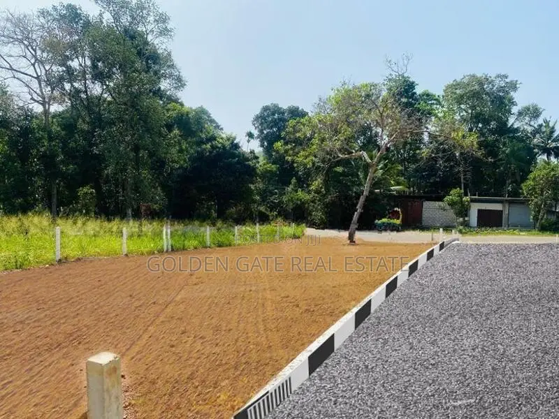 මාතරින් පර්චස් 9ක ඉඩමක් විකිණීමට