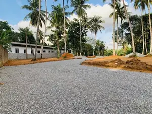 ඉඩමක් විකිණීමට ගම්පහ