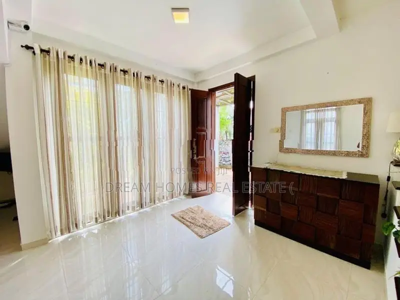 16 Perches Modern Box-Type Luxury House for Sale – Athurugiriya