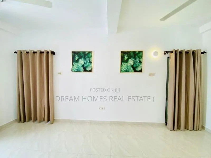 16 Perches Modern Box-Type Luxury House for Sale – Athurugiriya