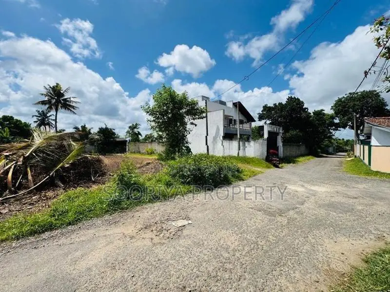 Residential / Commercial Land for Sale in Piliyandala Town