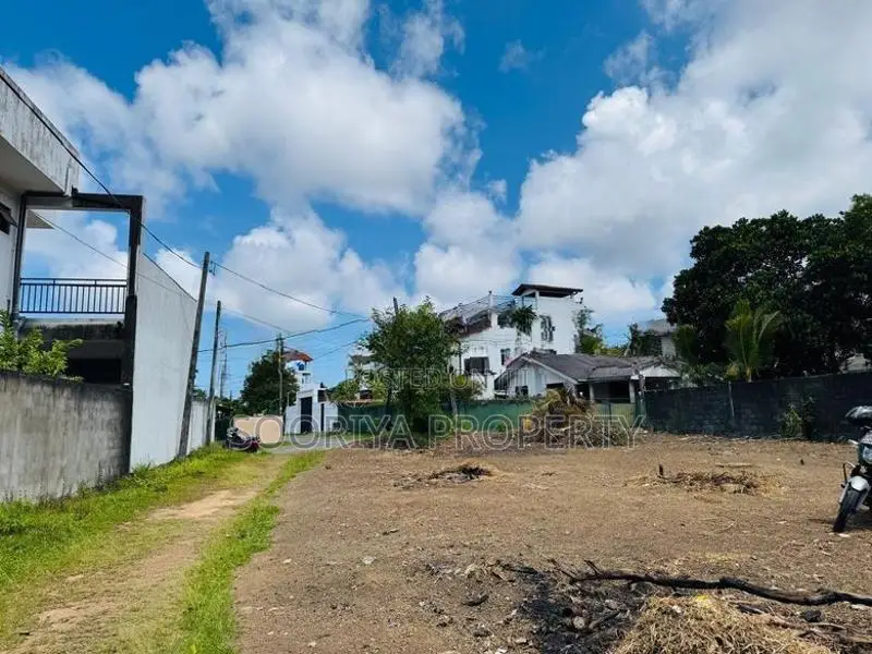 Residential / Commercial Land for Sale in Piliyandala Town