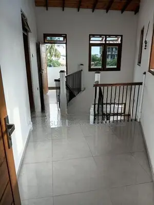 6.75 Perches - Unfurnished House for Sale HL49142 Boralesgamuwa