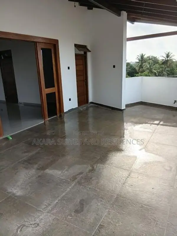 6.75 Perches - Unfurnished House for Sale HL49142 Boralesgamuwa