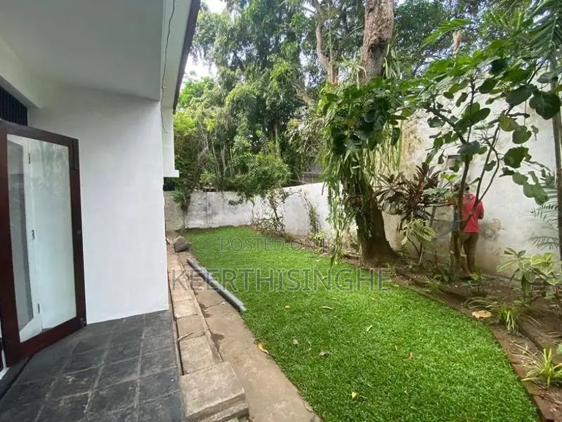 Prime Property for Sale in Park Road, Colombo 05