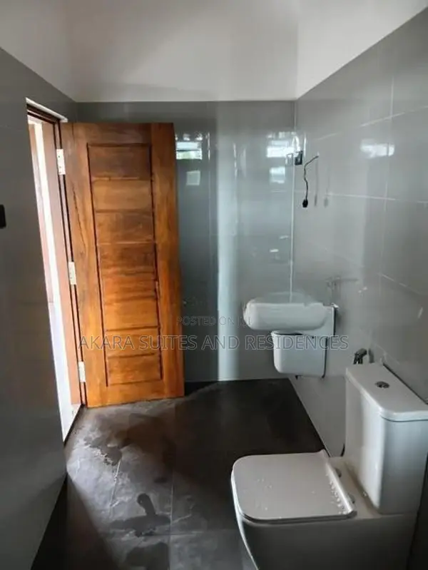 6.75 Perches - Unfurnished House for Sale HL49142 Boralesgamuwa