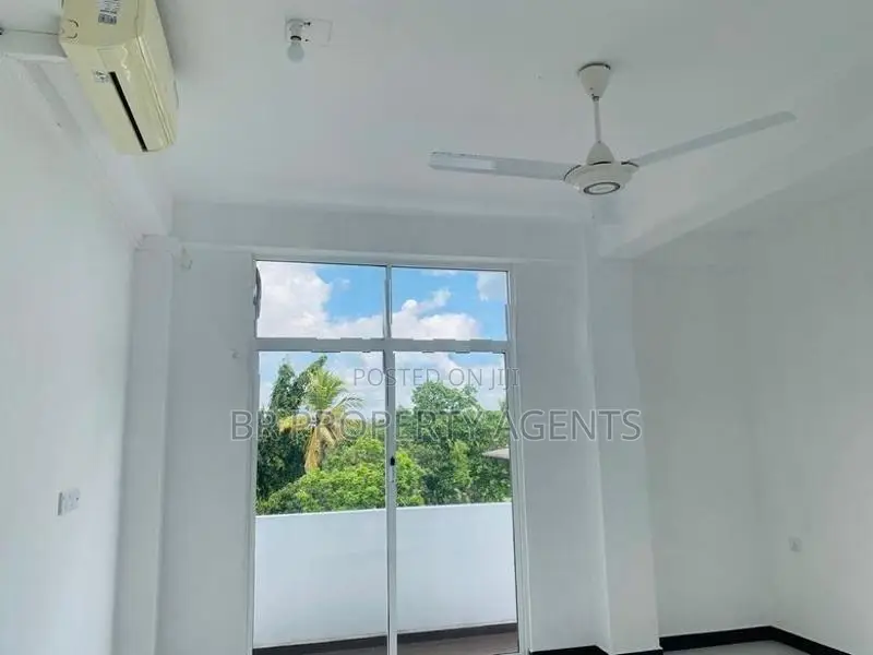 First Floor House for Rent in Battaramulla