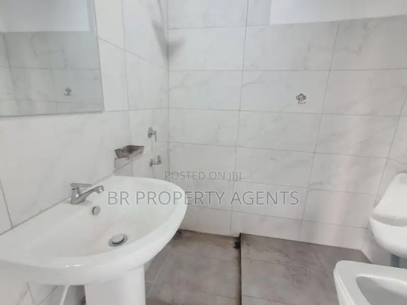 Office Building for Rent in Nawala