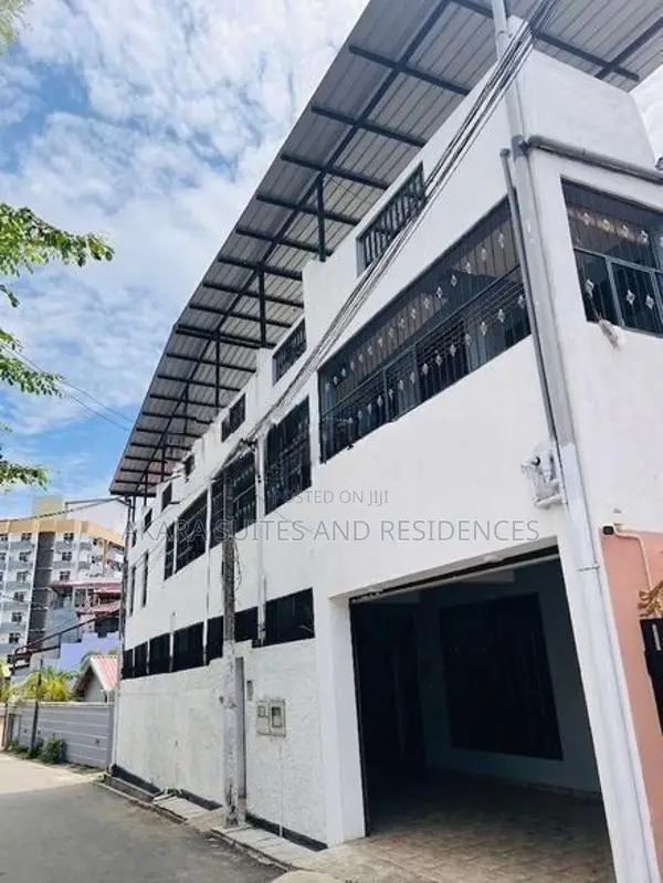 07.8 Perches - Semi-Furnished House for Sale HL44906 Dehiwala