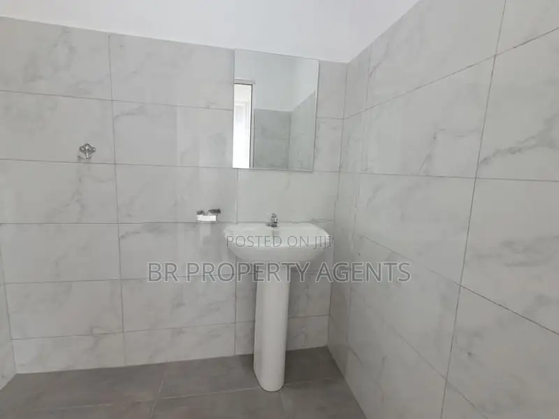 Office Building for Rent in Nawala