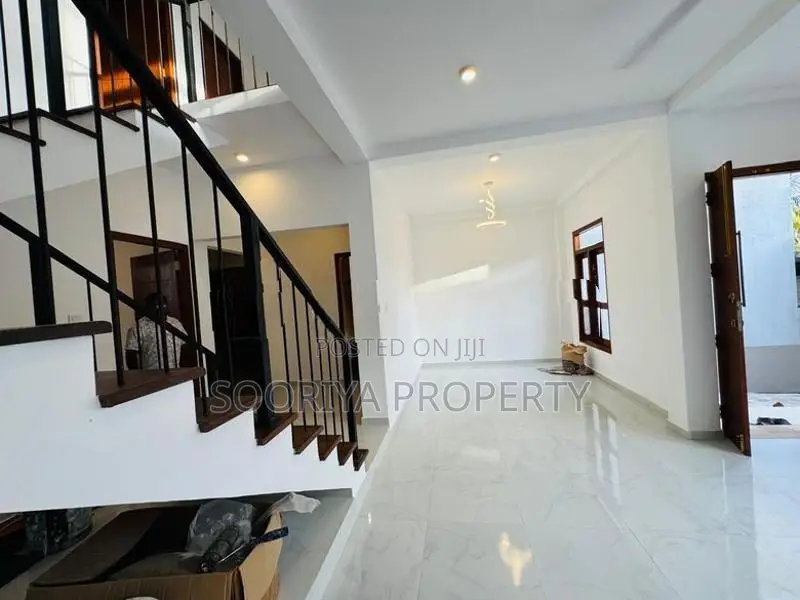 Architectural Designed Brand New House for Sale in Piliyandala