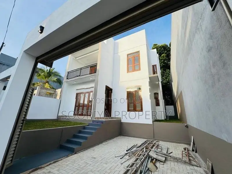 Architectural Designed Brand New House for Sale in Piliyandala