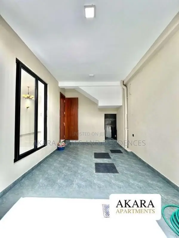 4.8 Perches - Unfurnished House for Sale HL54002 Kalubowila